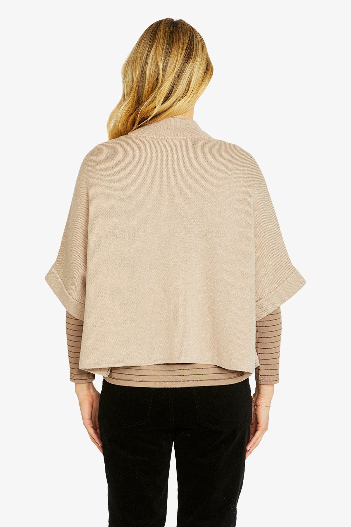 Carter Clasp Detail Cape (P605014)