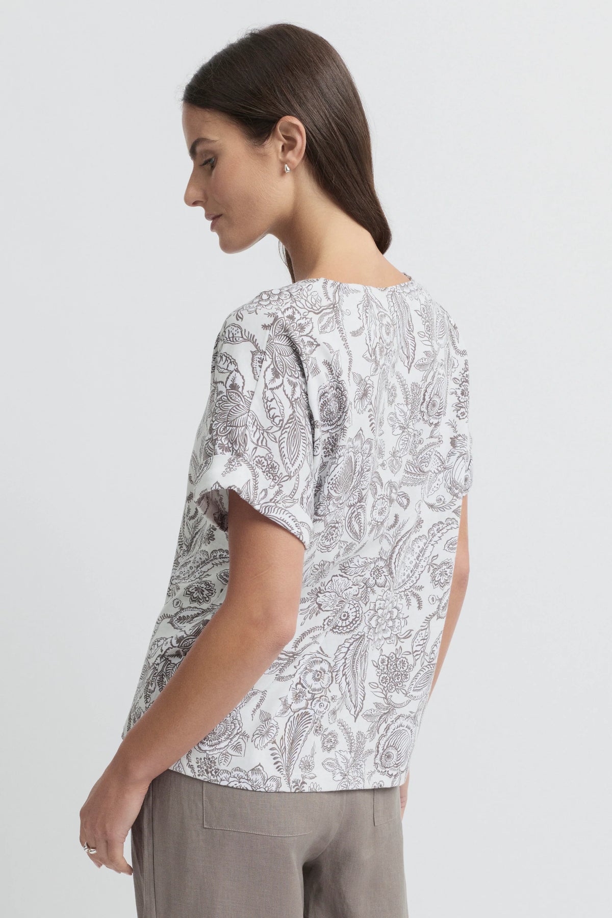 Delicacy Short Sleeve Tee (YTWN3090)