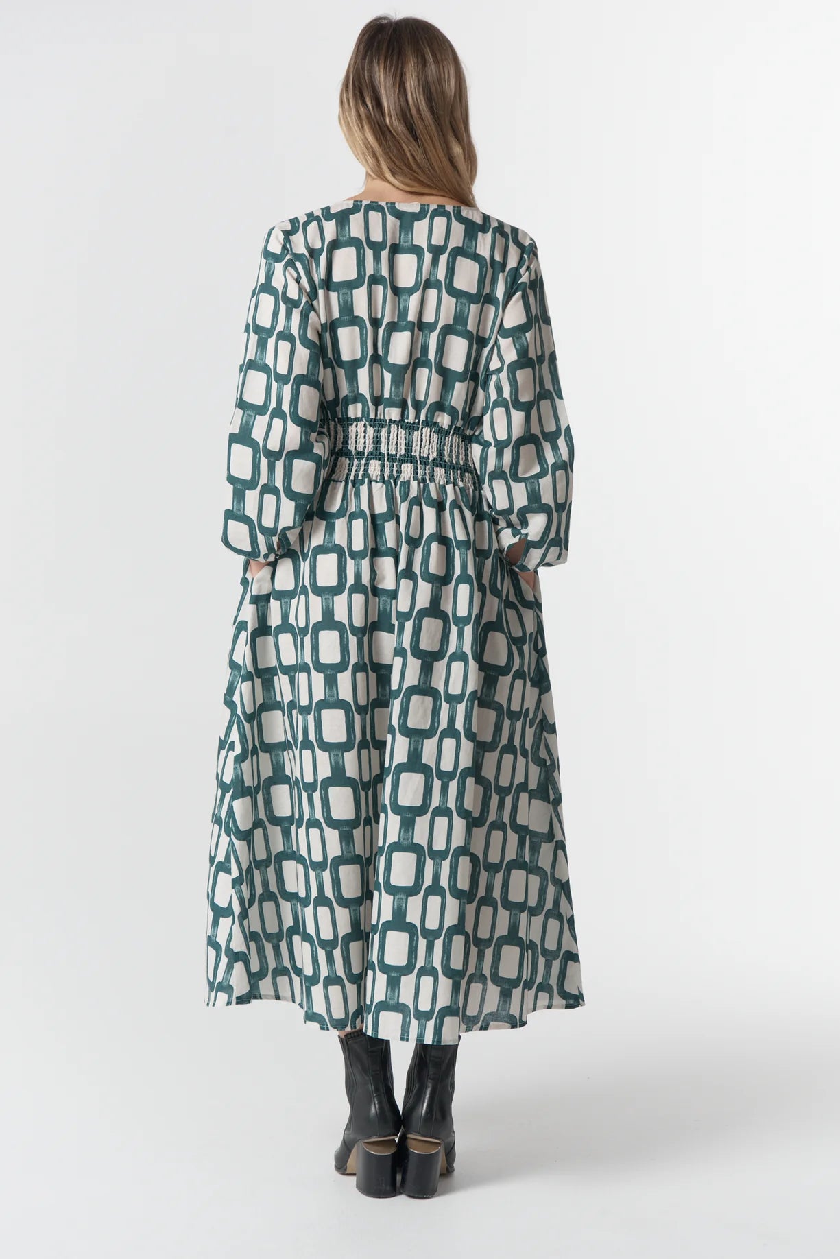 The Festival Dress (1645)