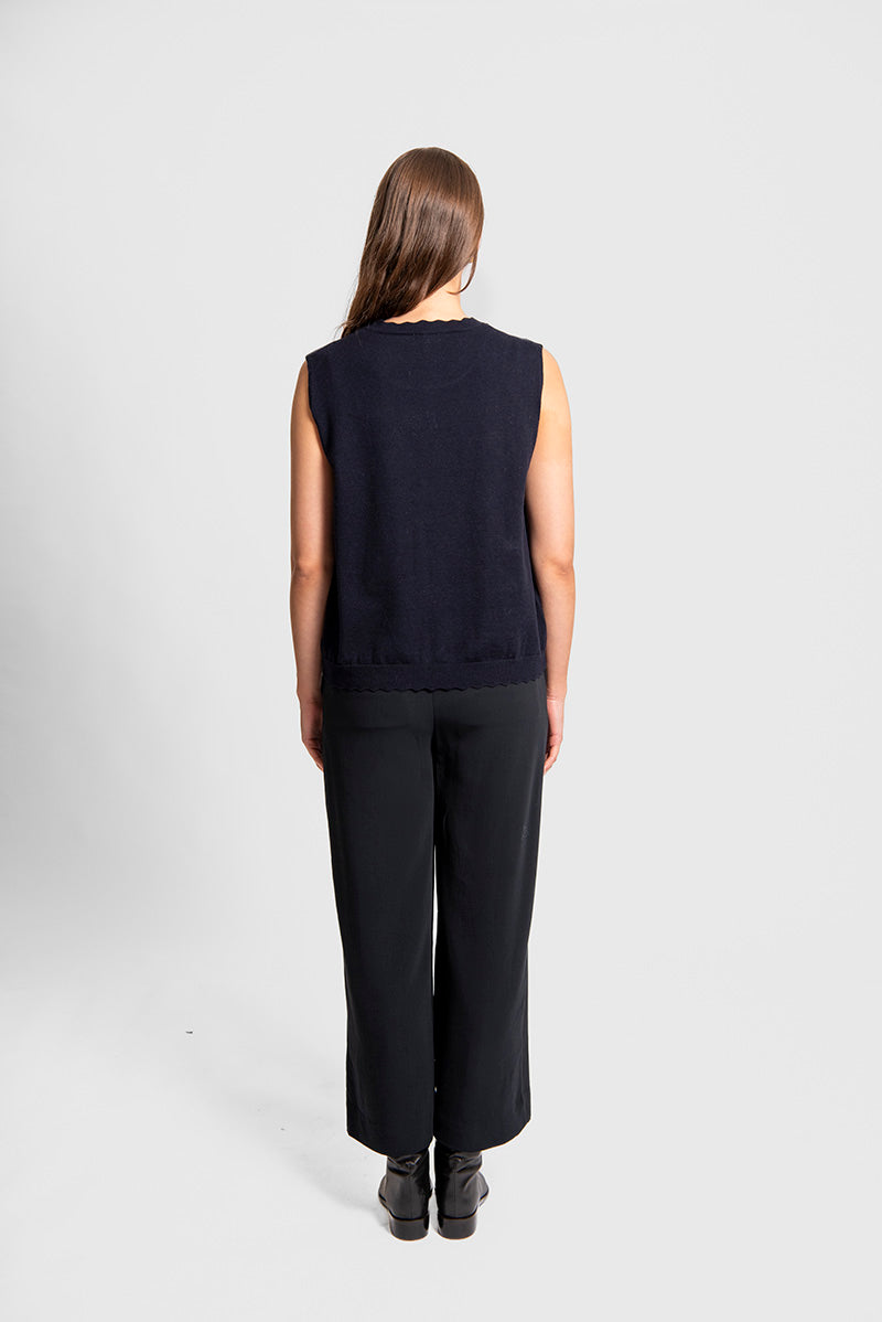 Scallop Trim Vest (FK6017)