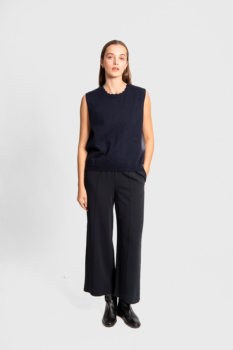Scallop Trim Vest (FK6017)