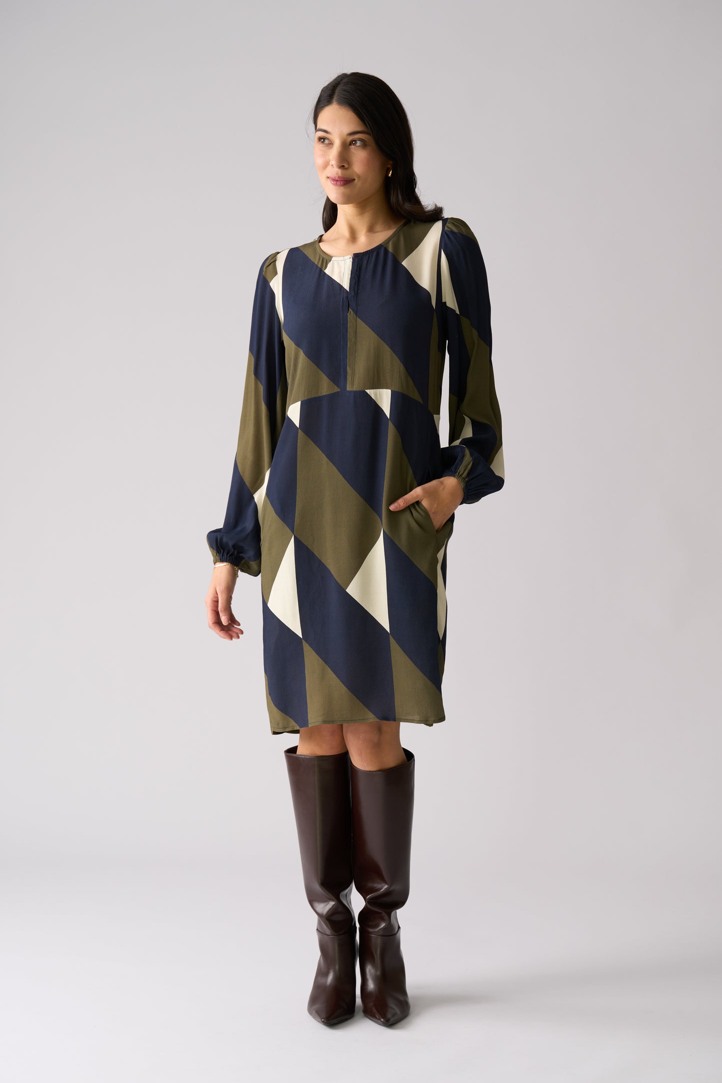 Mod Squad Shift Dress (FO8502)