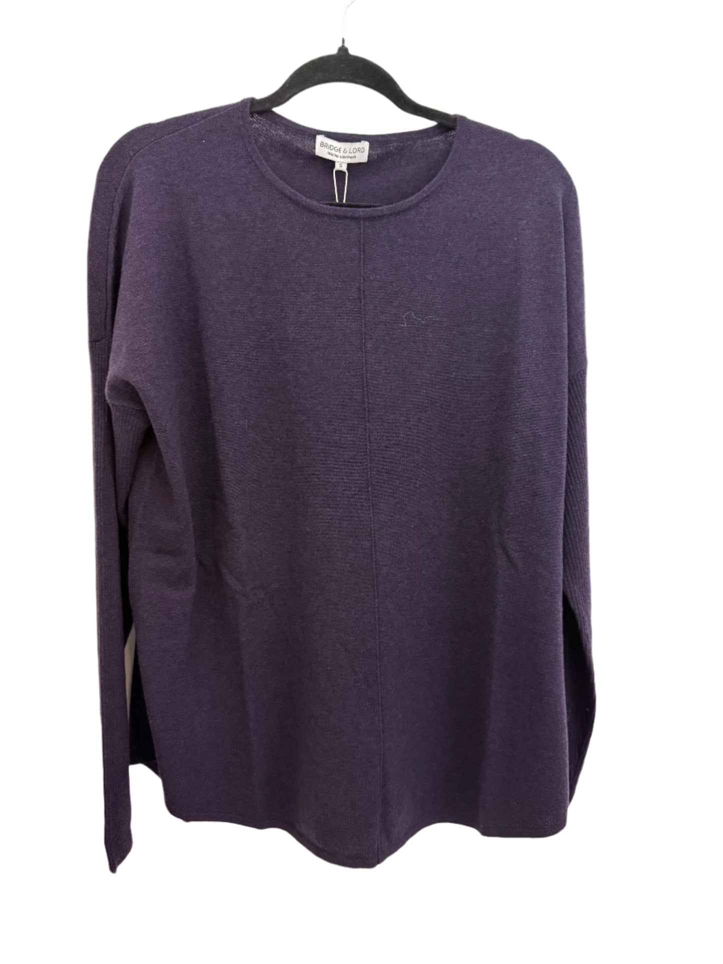 Queen Curved Hem Crew Pullover (BL5659)