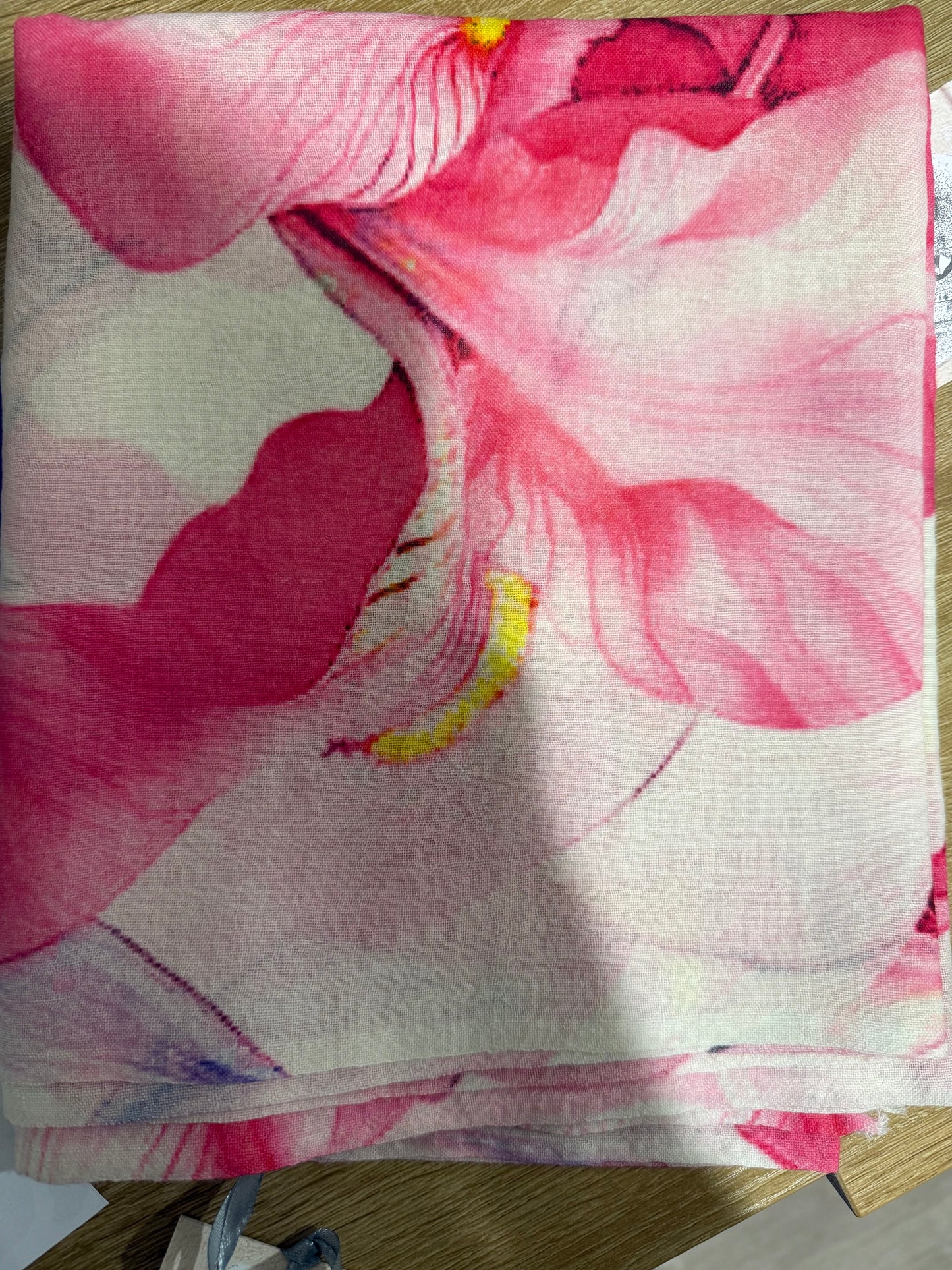 Iris (2743)