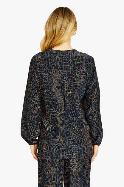 Alligator Print V-Neck Blouse (P605302)