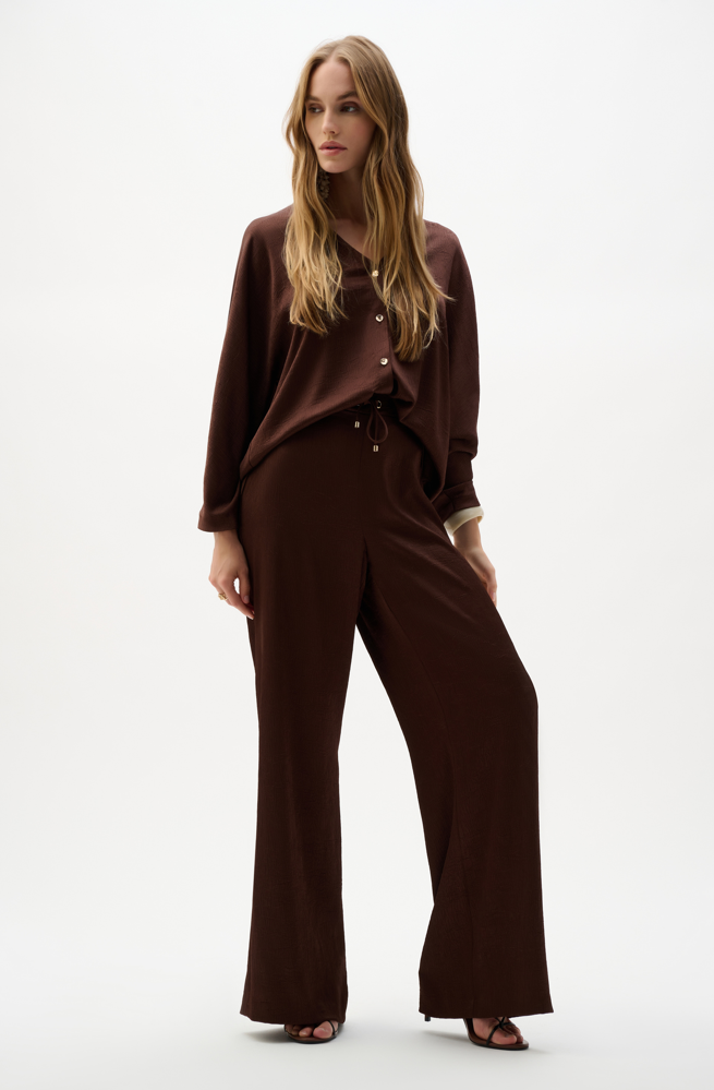 V-neck Relaxed Fit Shirt (262153)