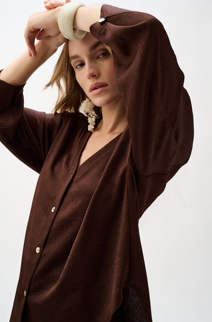 V-neck Relaxed Fit Shirt (262153)