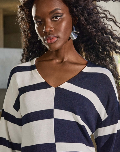 Striped Sweater Knit V-Neck Pullover (251914)