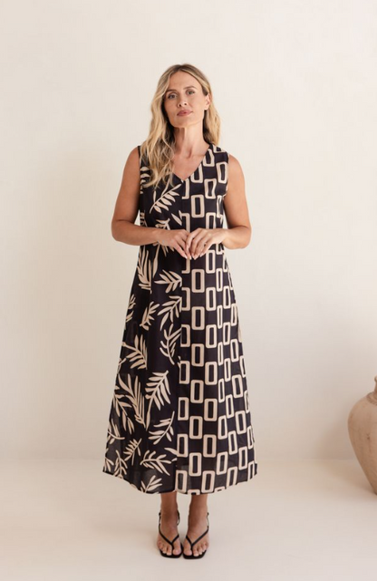 Spliced Maxi With Side Splits (SS528)