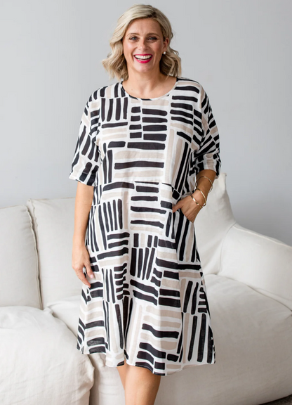 Relaxed Dress (Claude)