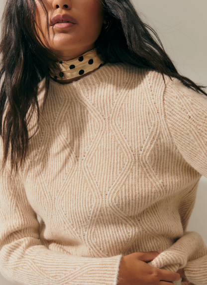 Fancy Knit Sweater With Long Sleeves And A Round Neck (125987)