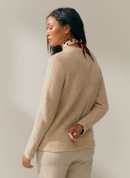 Fancy Knit Sweater With Long Sleeves And A Round Neck (125987)