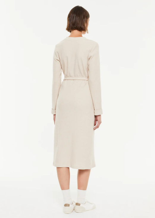 Long-Sleeved Knit Dress With Round Neck and Belt (125350)
