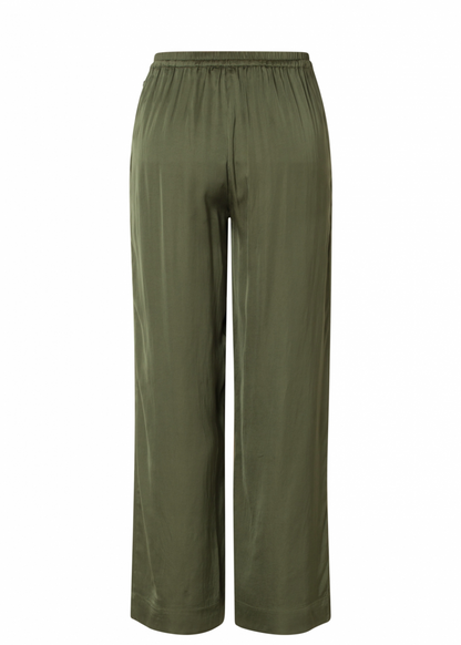 Christa Pant (0005799)