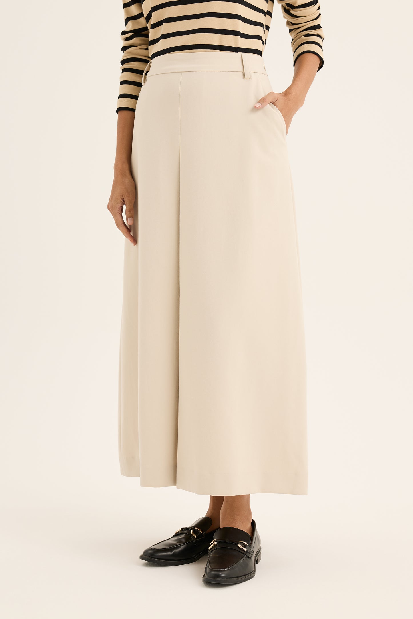 Cellar Skirt (YTWN2011)