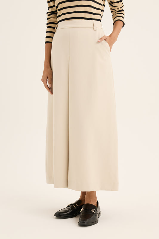 Cellar Skirt (YTWN2011)