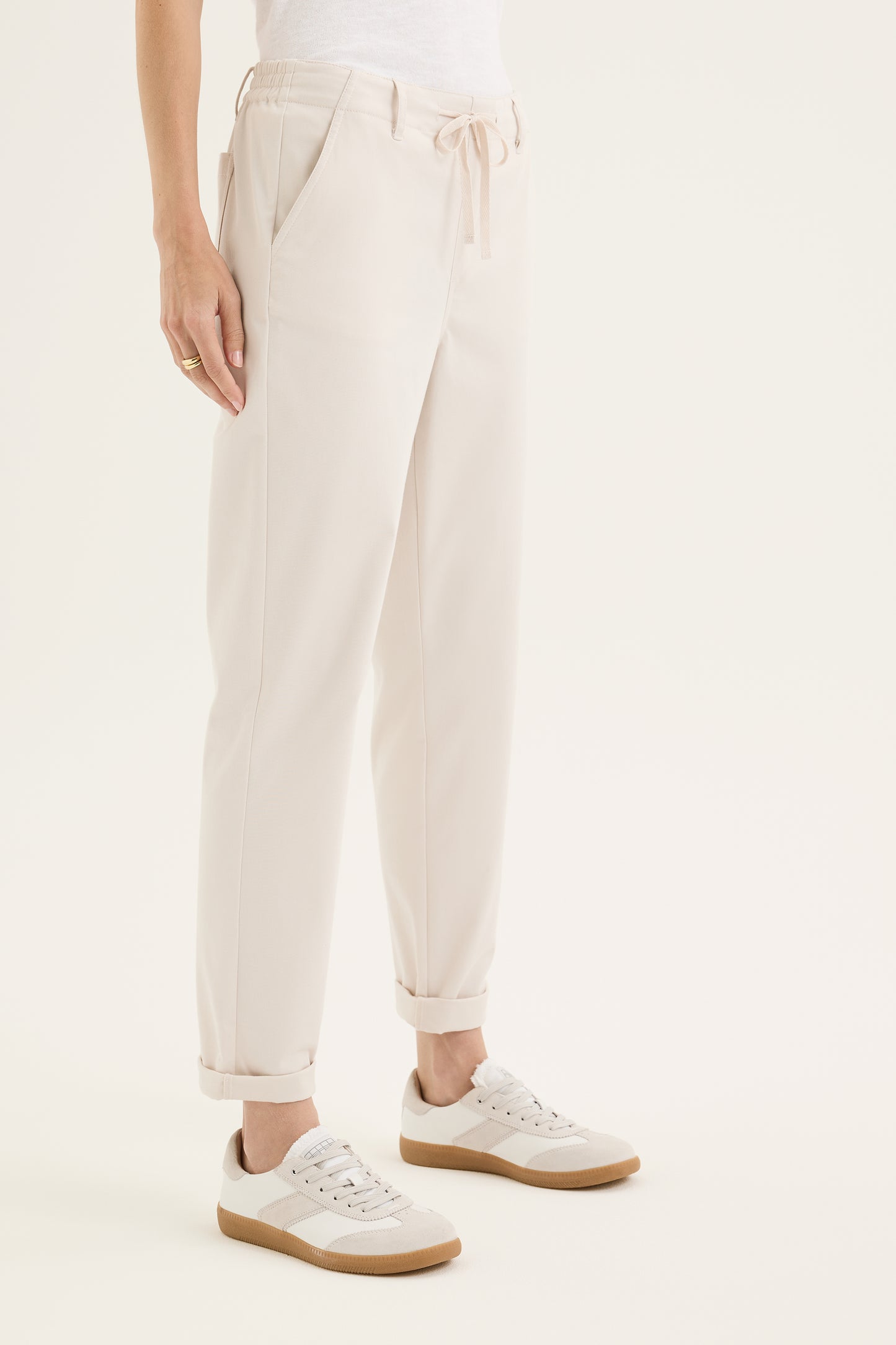 Mont Pant (YTWN8953)