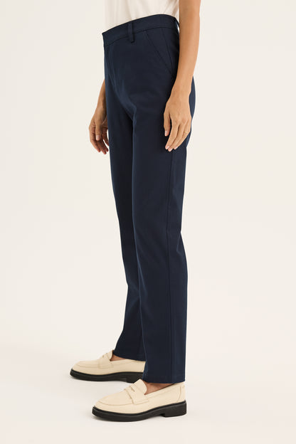 Nova Classic Chino (YTWN8972)