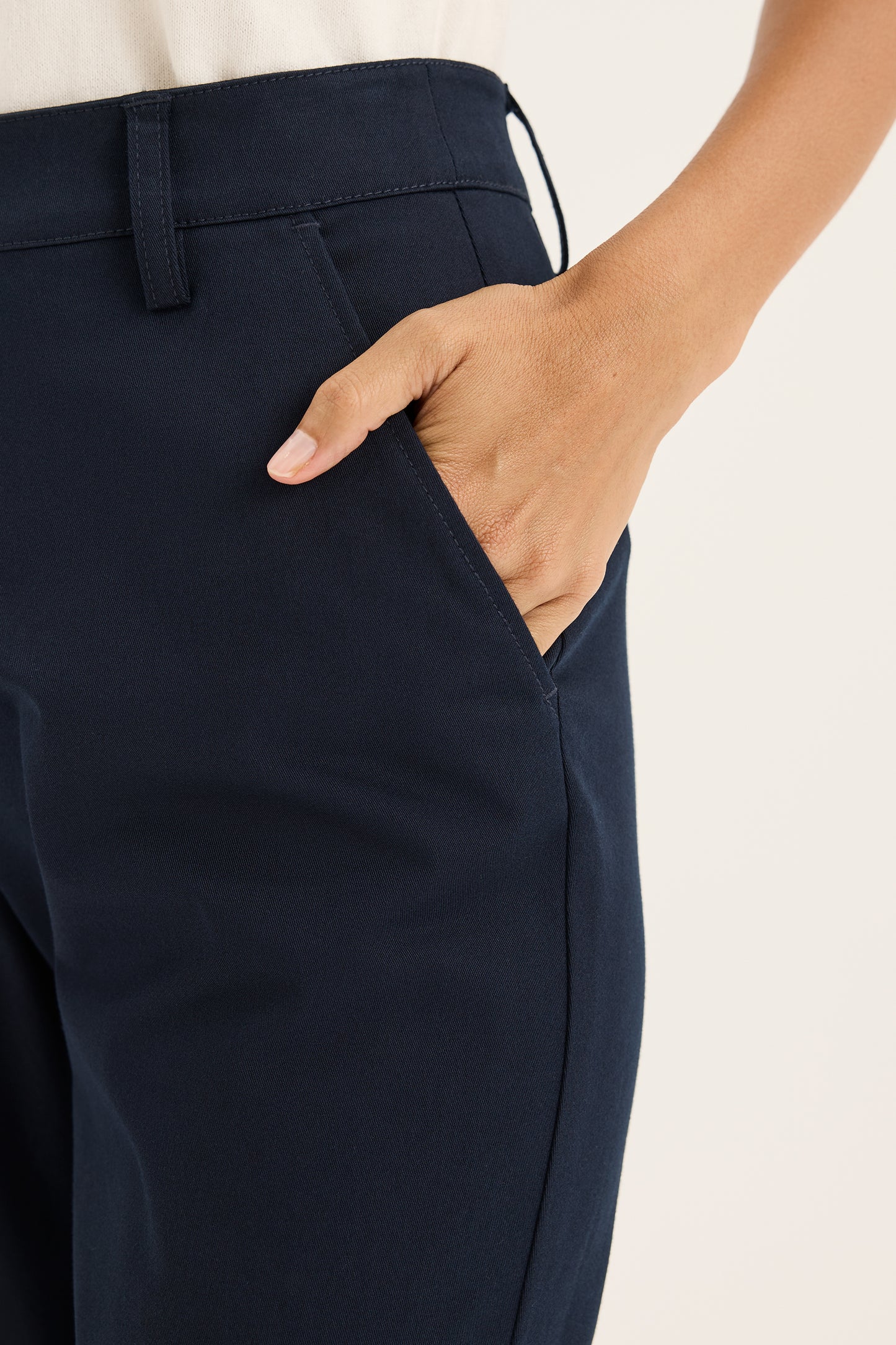 Nova Classic Chino (YTWN8972)