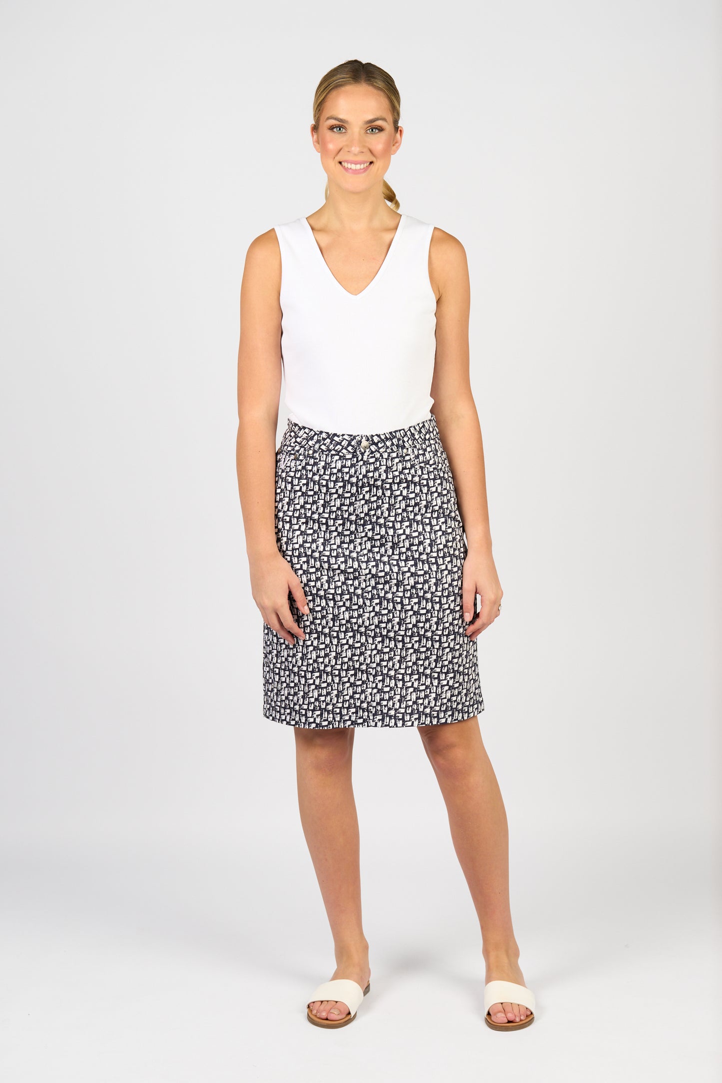 Lightweight Skirt (372AV)